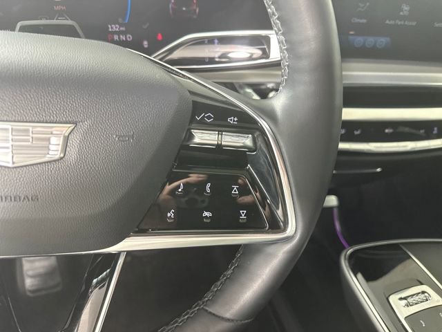 Used 2023 Cadillac Lyriq AWD image 16