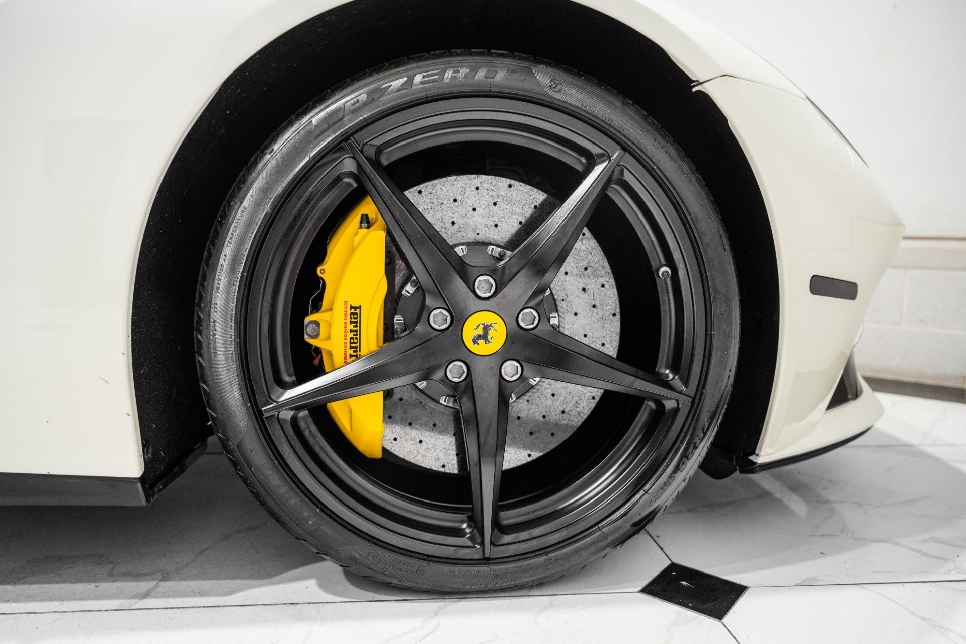 Used 2017 Ferrari F12 Berlinetta RWD image 19