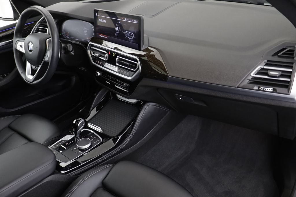 Certified 2025 BMW X4 xDrive30i AWD/4WD image 19