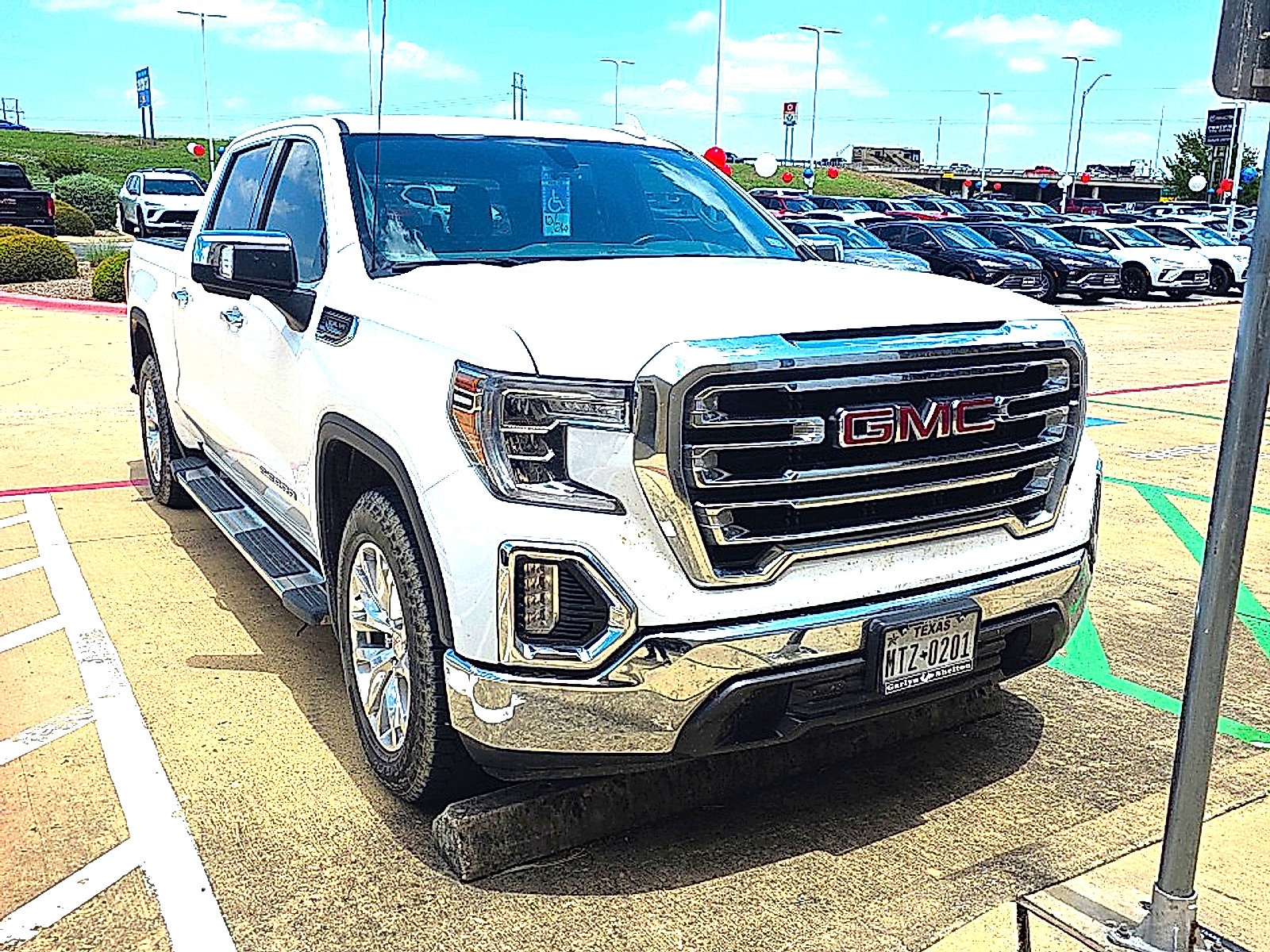 Used 2019 GMC Sierra 1500 SLT RWD image 2