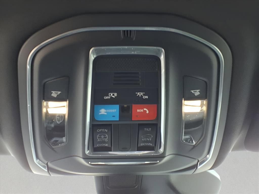 New 2025 Jeep Grand Cherokee Laredo X AWD/4WD image 16