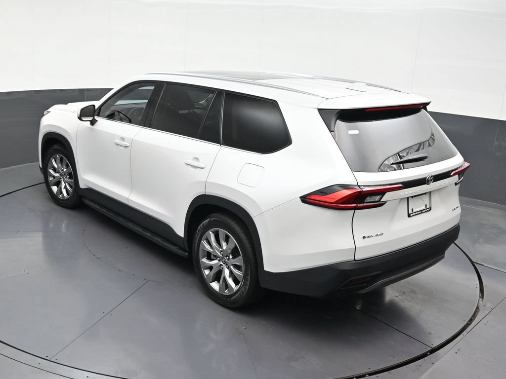 Used 2024 Toyota Grand Highlander AWD Hybrid image 18