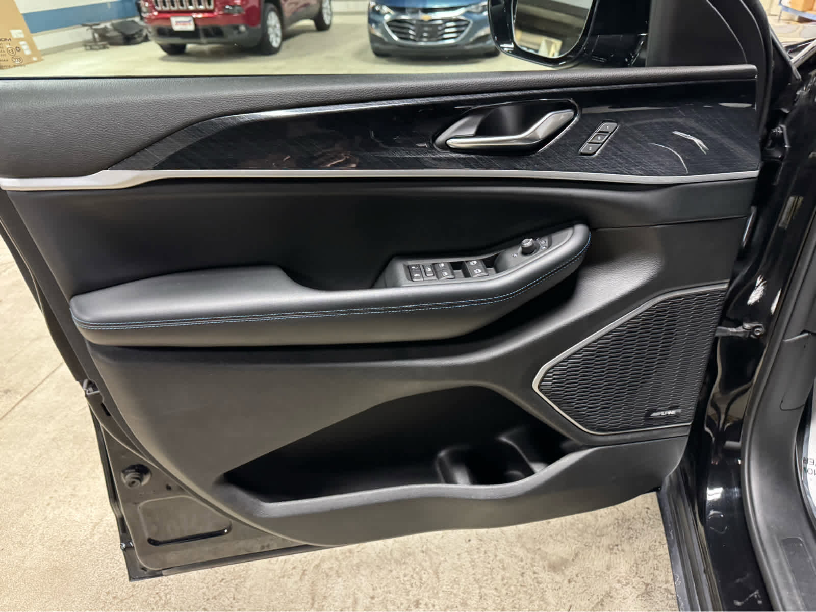 Used 2022 Jeep Grand Cherokee Trailhawk w/ Advanced Protech Group II image 16