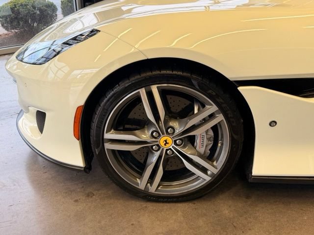 Used 2019 Ferrari Portofino RWD image 39