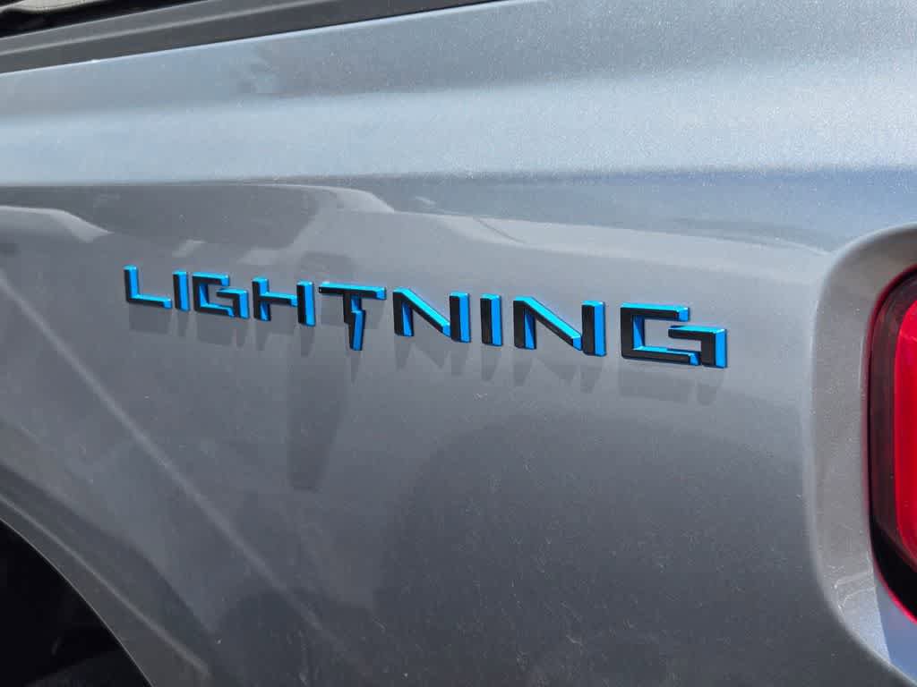 Used 2025 Ford F150 Lightning XLT AWD/4WD image 9