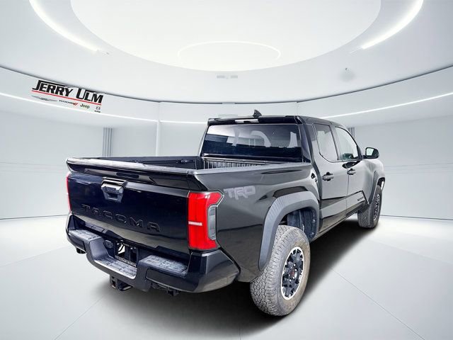Used 2024 Toyota Tacoma TRD Off-Road image 3
