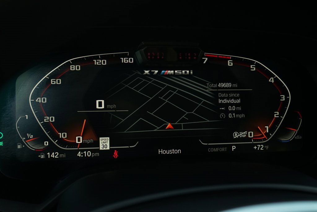 Used 2021 BMW X7 M50i image 14