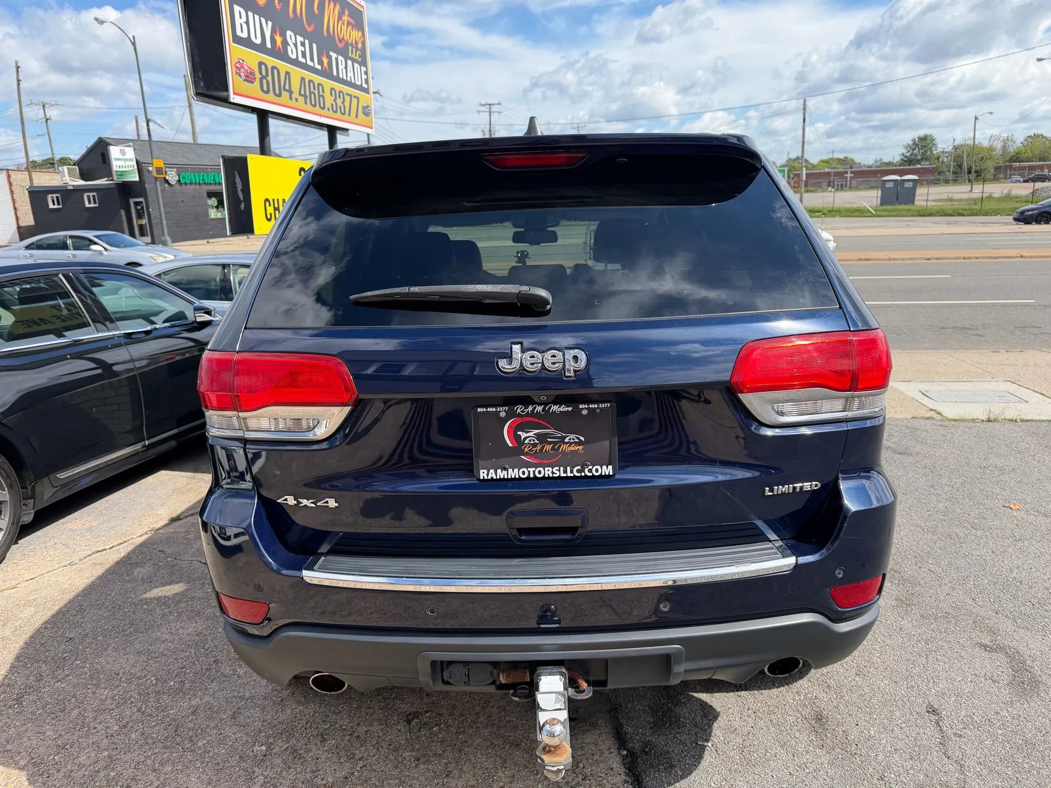 Used 2014 Jeep Grand Cherokee Limited w/ Trailer Tow Group IV image 4