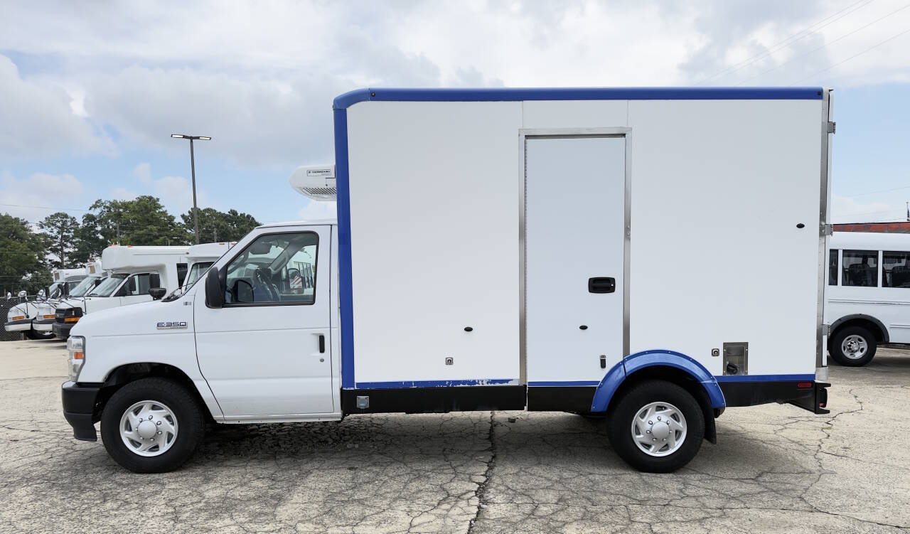 Used 2024 Ford E-350 and Econoline 350 Super Duty w/ Power Windows & Locks Group RWD image 4