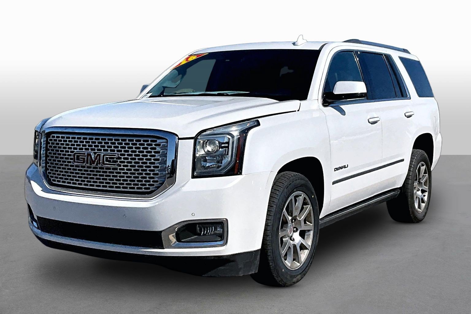 Used 2016 GMC Yukon Denali w/ Open Road Package AWD/4WD image 1
