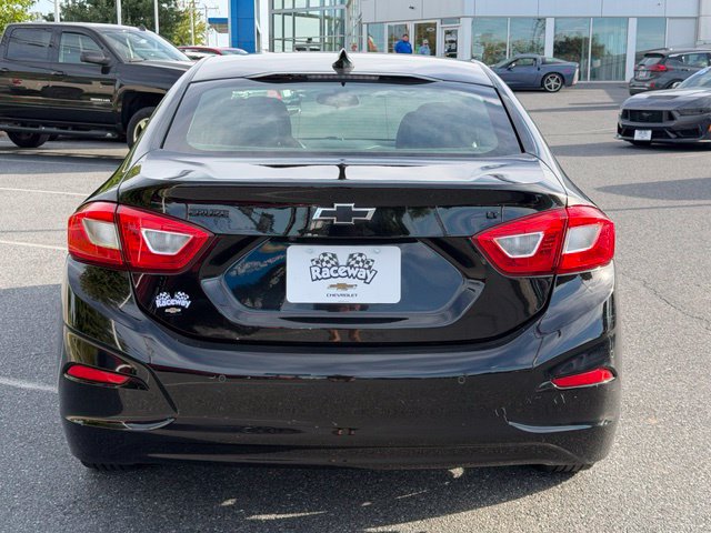 Used 2018 Chevrolet Cruze LT w/ Convenience Package FWD image 11