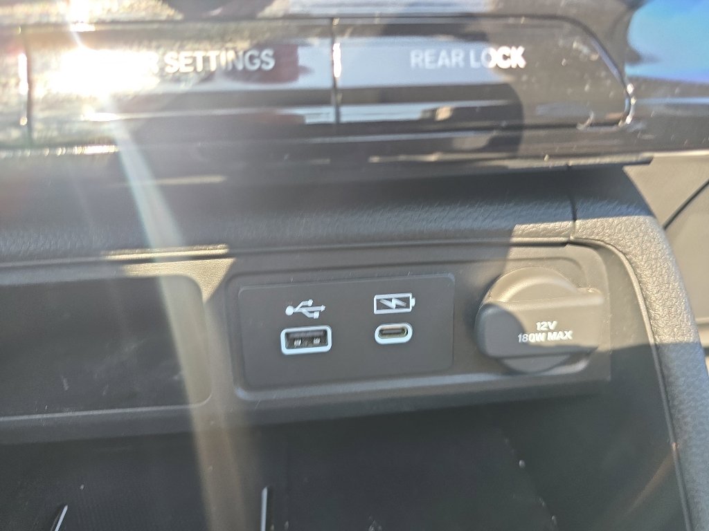 Used 2025 Honda Pilot Elite image 29