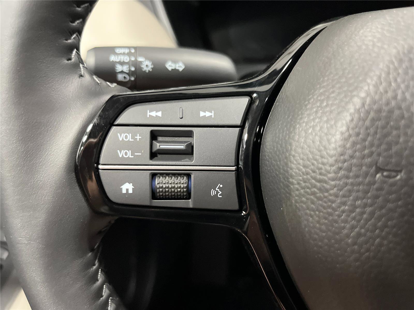 New 2026 Honda HR-V EX-L image 17