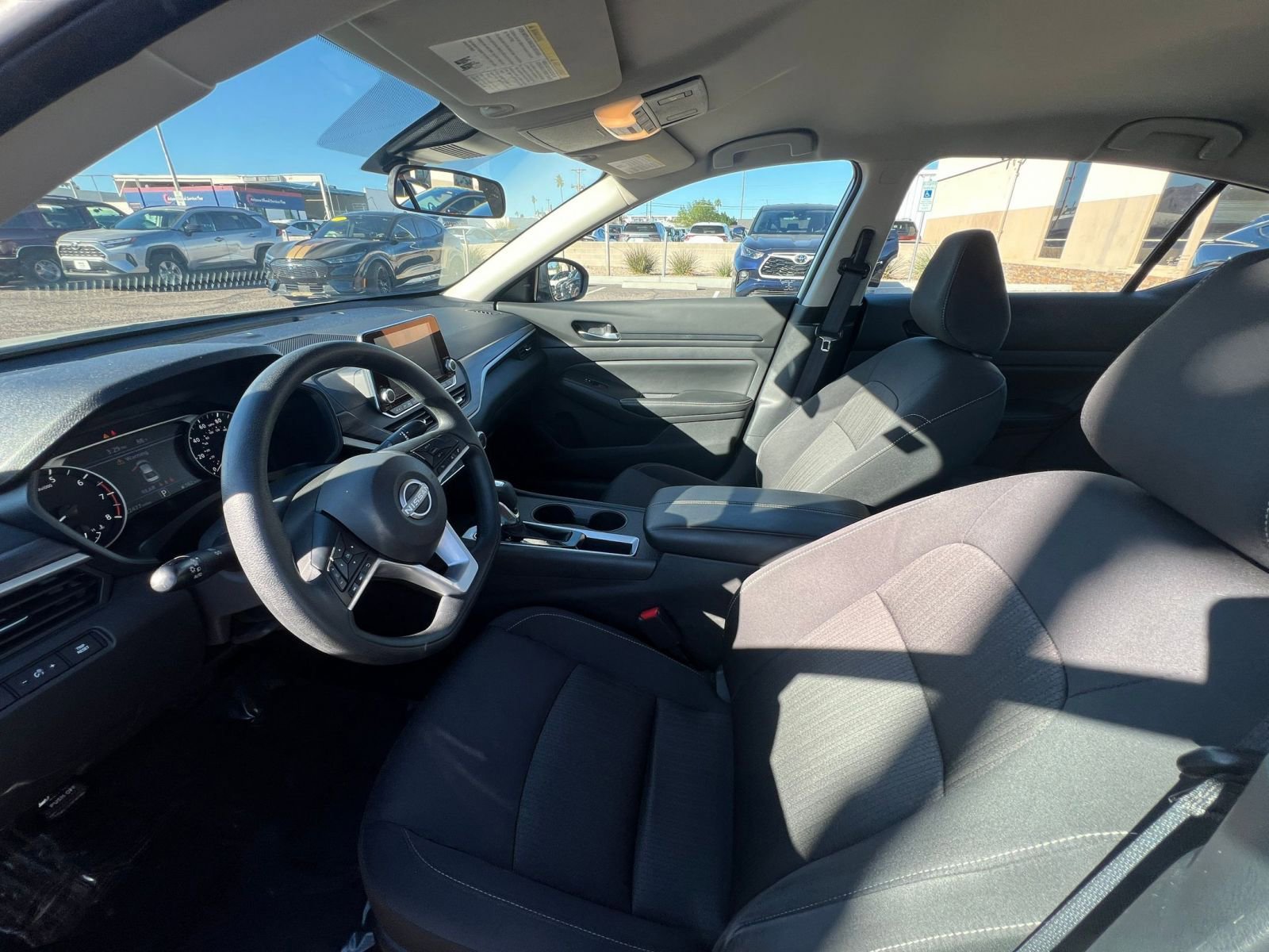 Used 2025 Nissan Altima 2.5 SV image 27