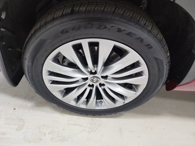 Used 2023 Toyota Highlander Platinum AWD/4WD image 15