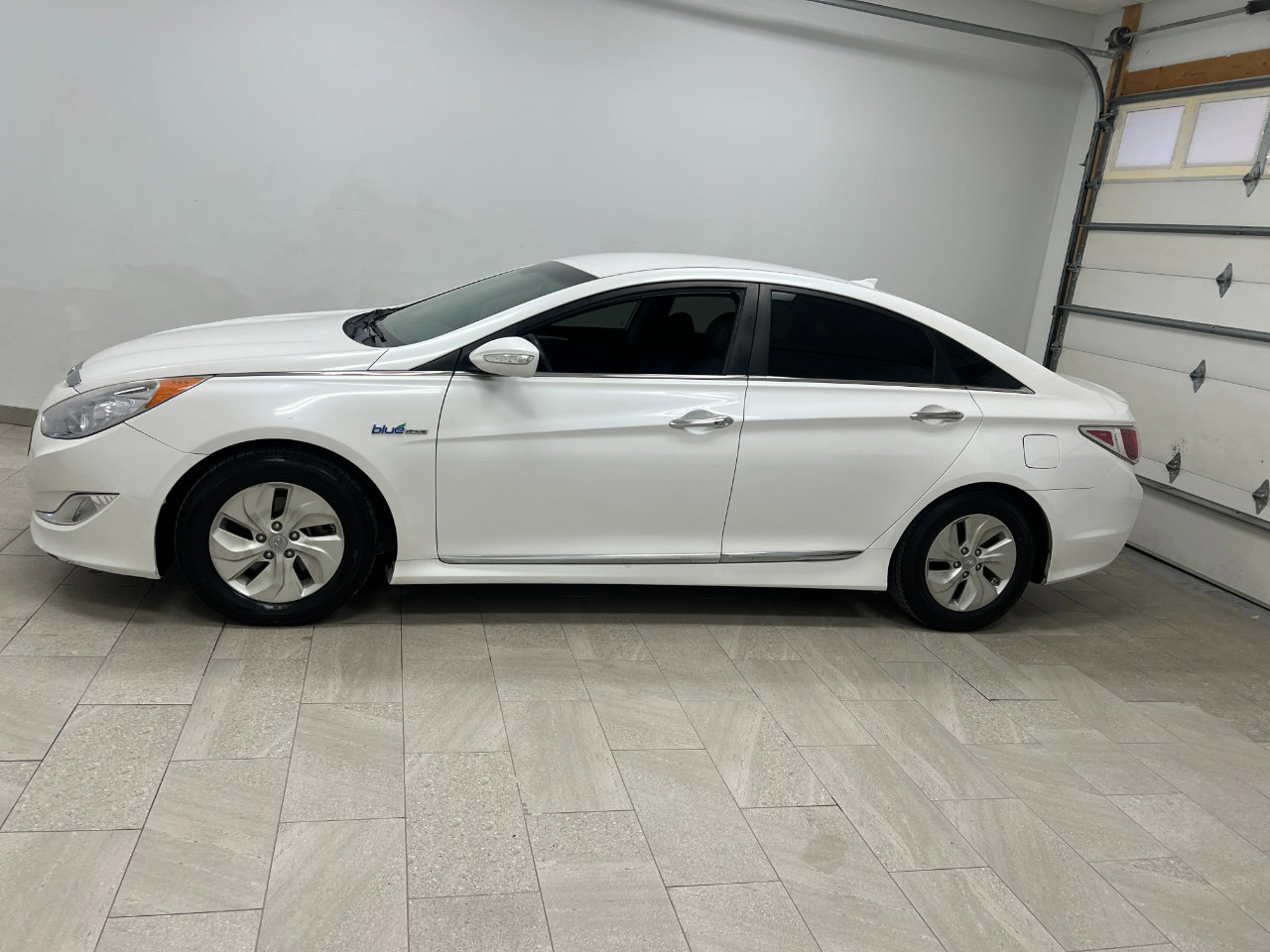 Used 2014 Hyundai Sonata Hybrid image 5