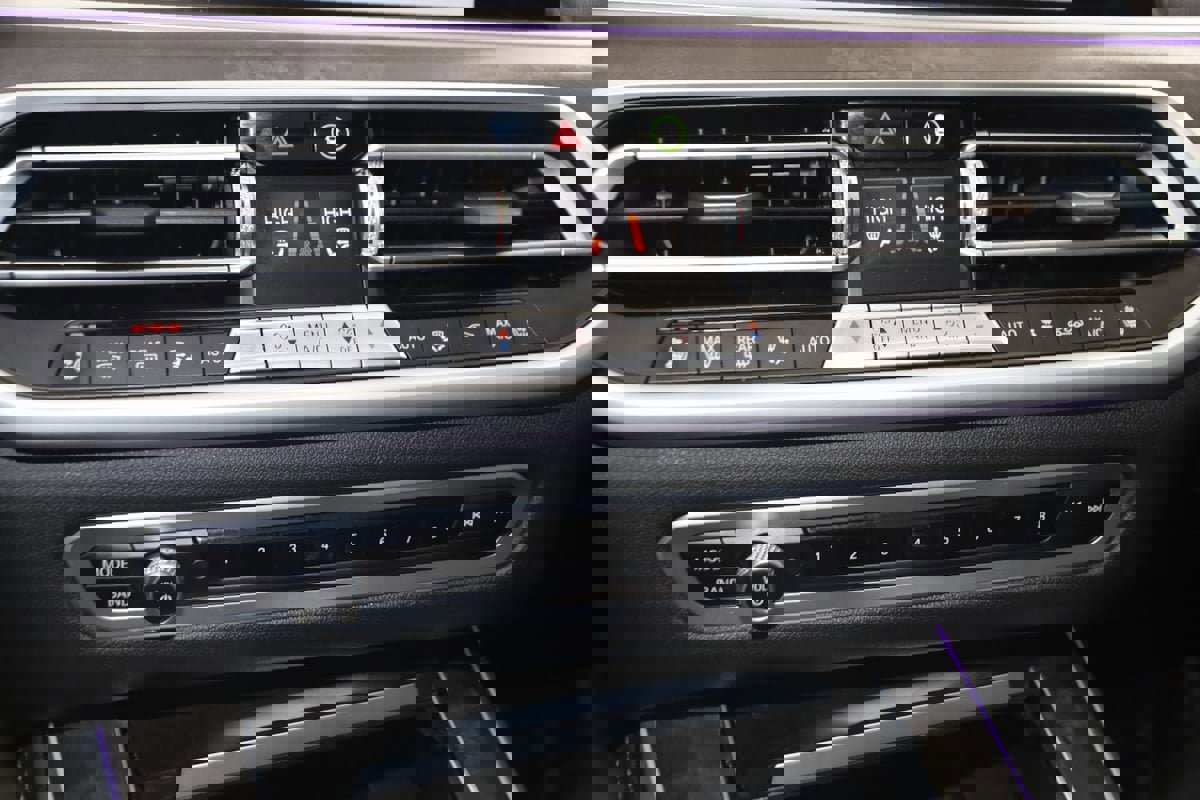 Used 2021 BMW X5 M50i image 35