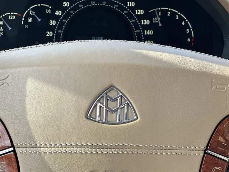 Used 2006 Maybach 57 RWD image 12