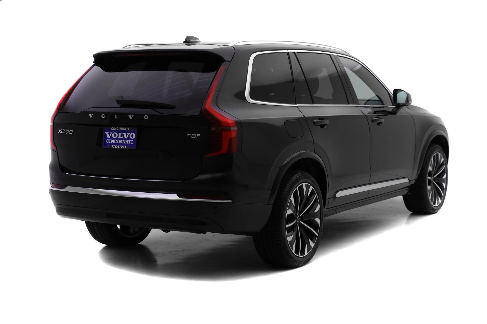 New 2026 Volvo XC90 T8 Plus w/ Protection Package Premier image 4