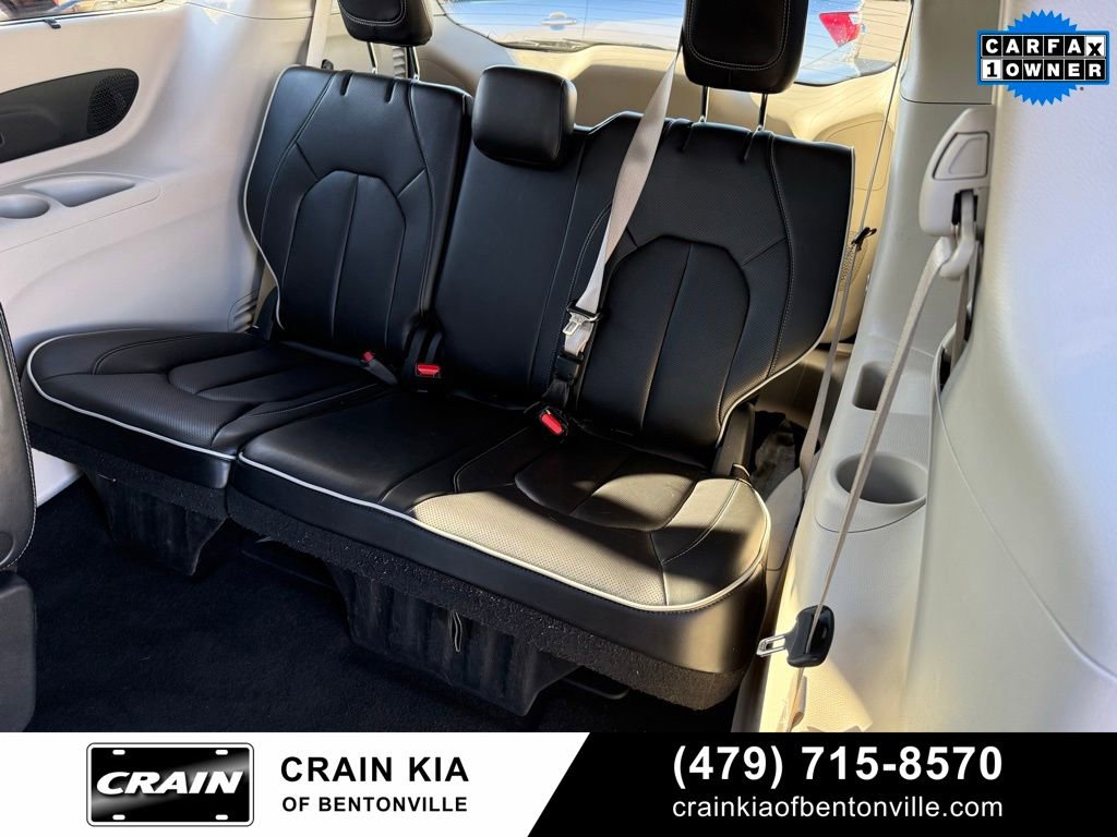 Used 2023 Chrysler Pacifica Limited image 27