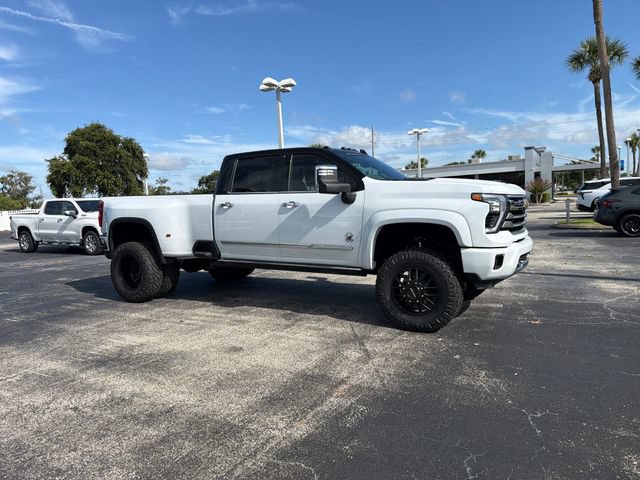 New 2026 Chevrolet Silverado 3500 High Country w/ High Country Premium Package AWD/4WD image 17