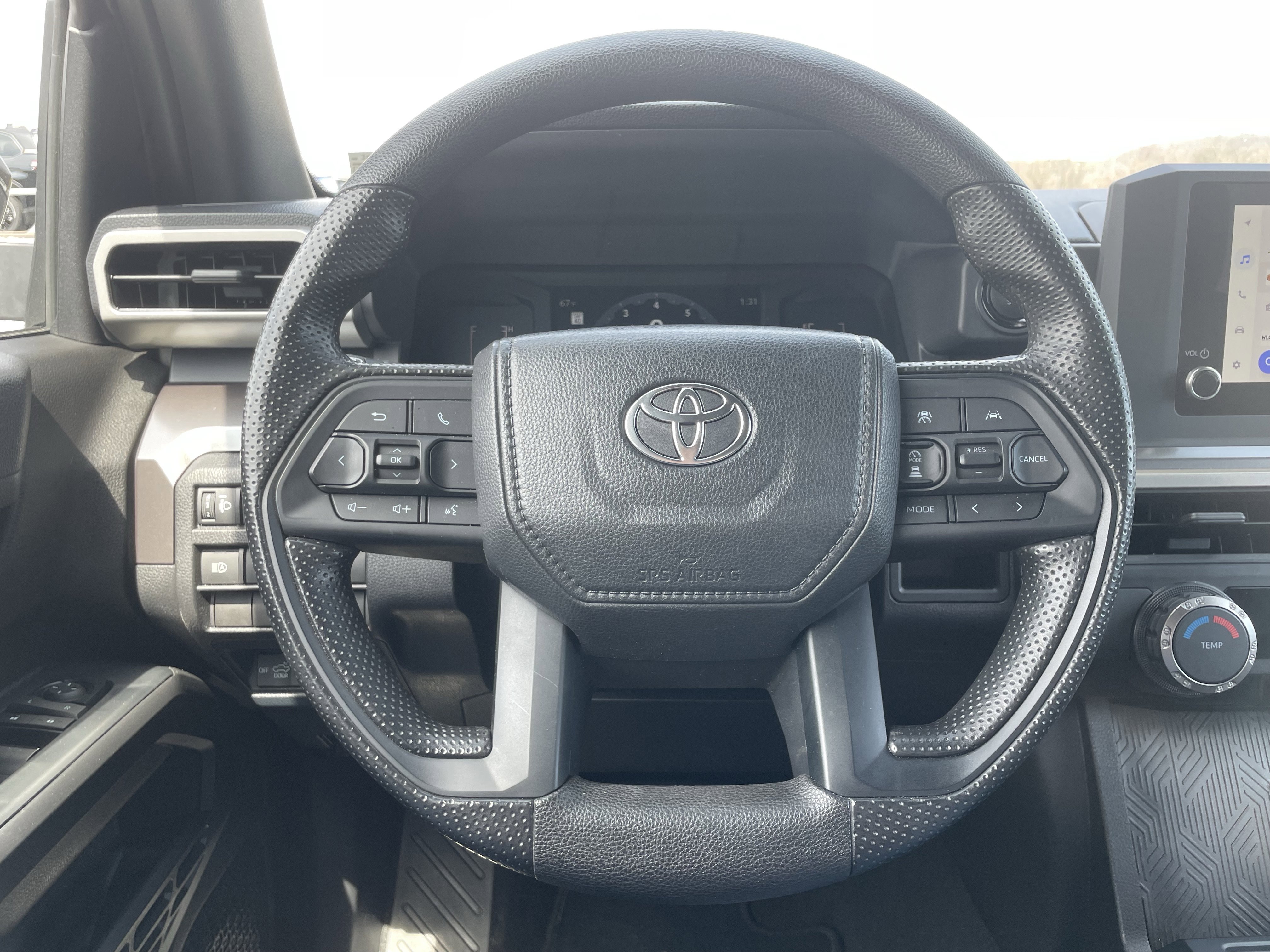 Used 2025 Toyota Tacoma SR5 AWD/4WD image 17