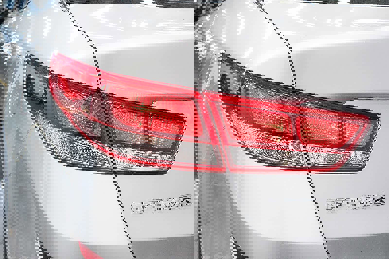 Used 2019 Kia Optima LX image 9