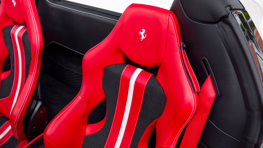 Used 2022 Ferrari F8 Tributo RWD image 17