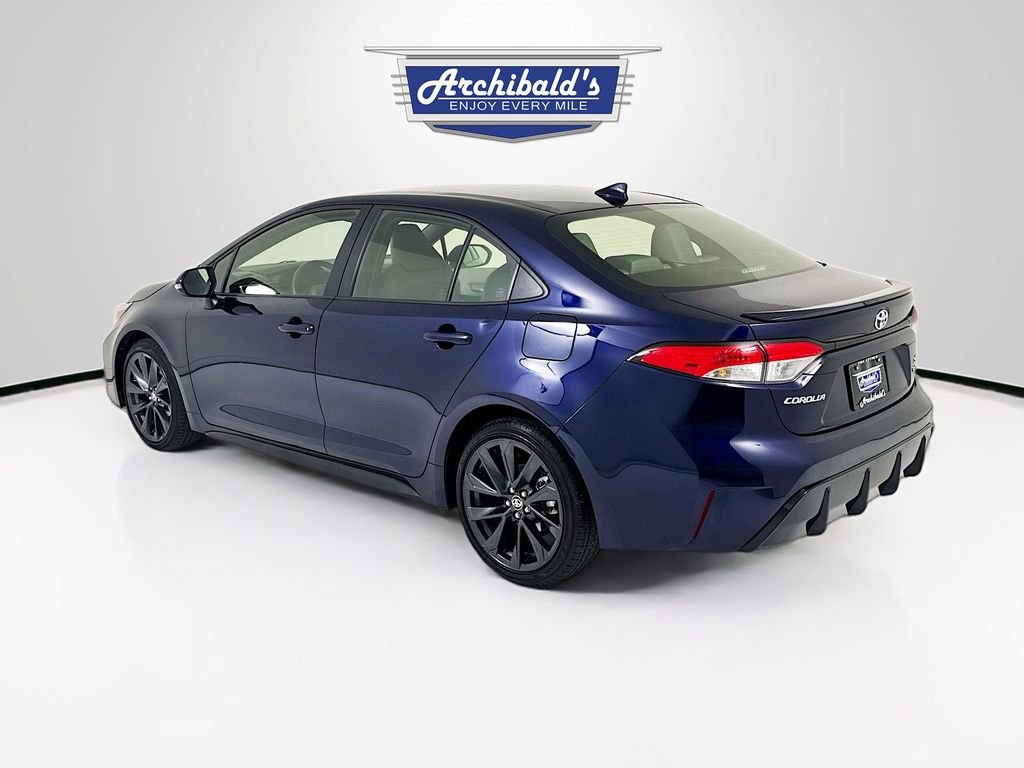 Used 2025 Toyota Corolla SE w/ Convenience Package image 6