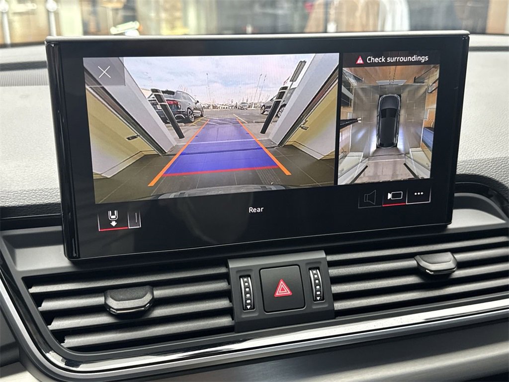 Certified 2024 Audi Q5 e Premium Plus image 17