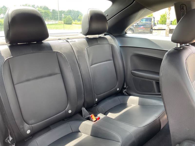Used 2013 Volkswagen Beetle TDI FWD image 11