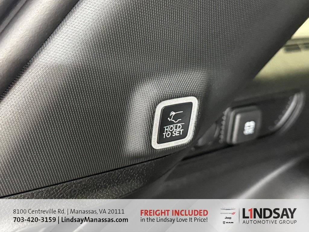 New 2025 Jeep Grand Cherokee Limited w/ Luxury Tech Group II image 9