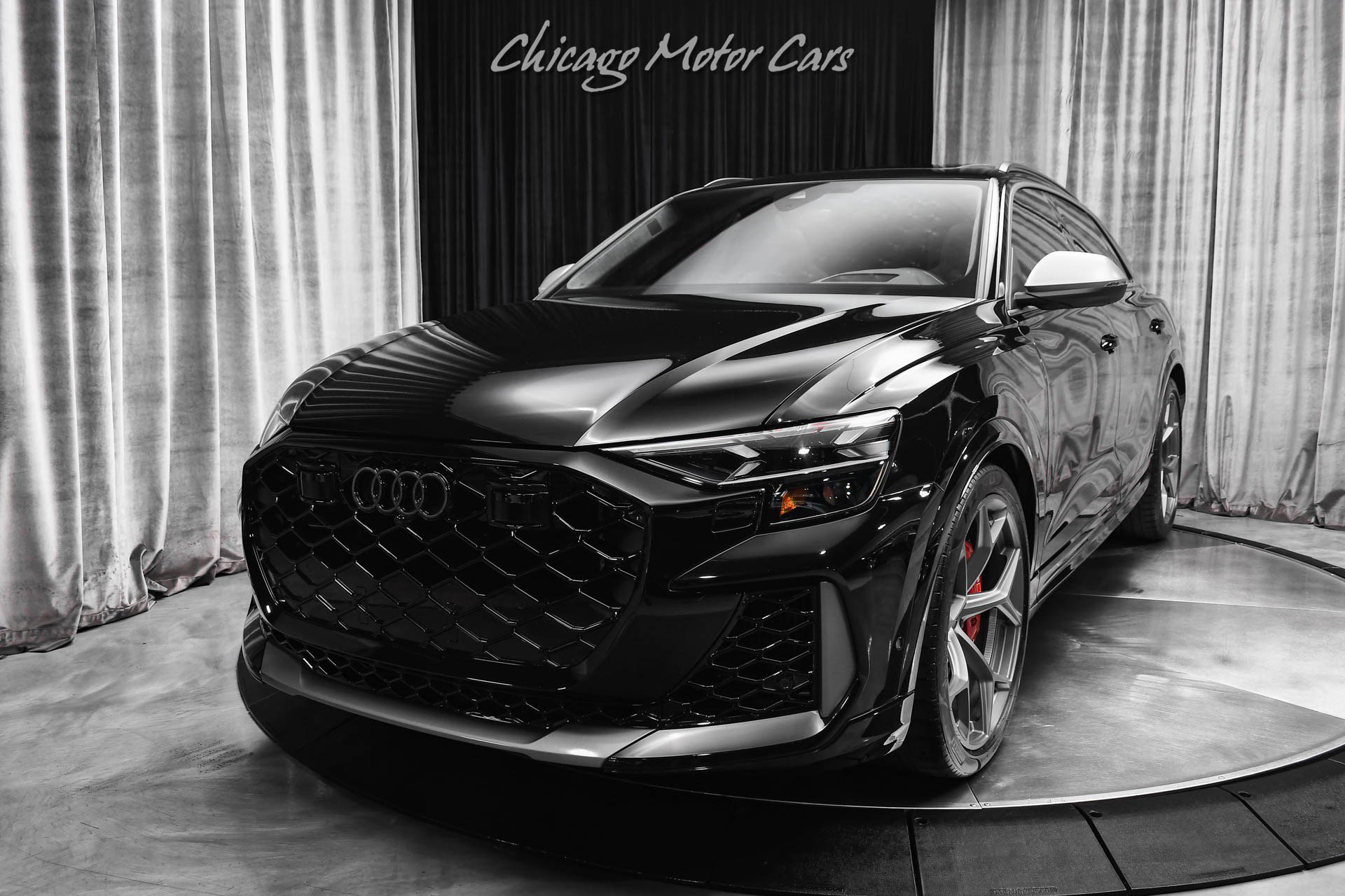 Used 2025 Audi RS Q8 performance image 2