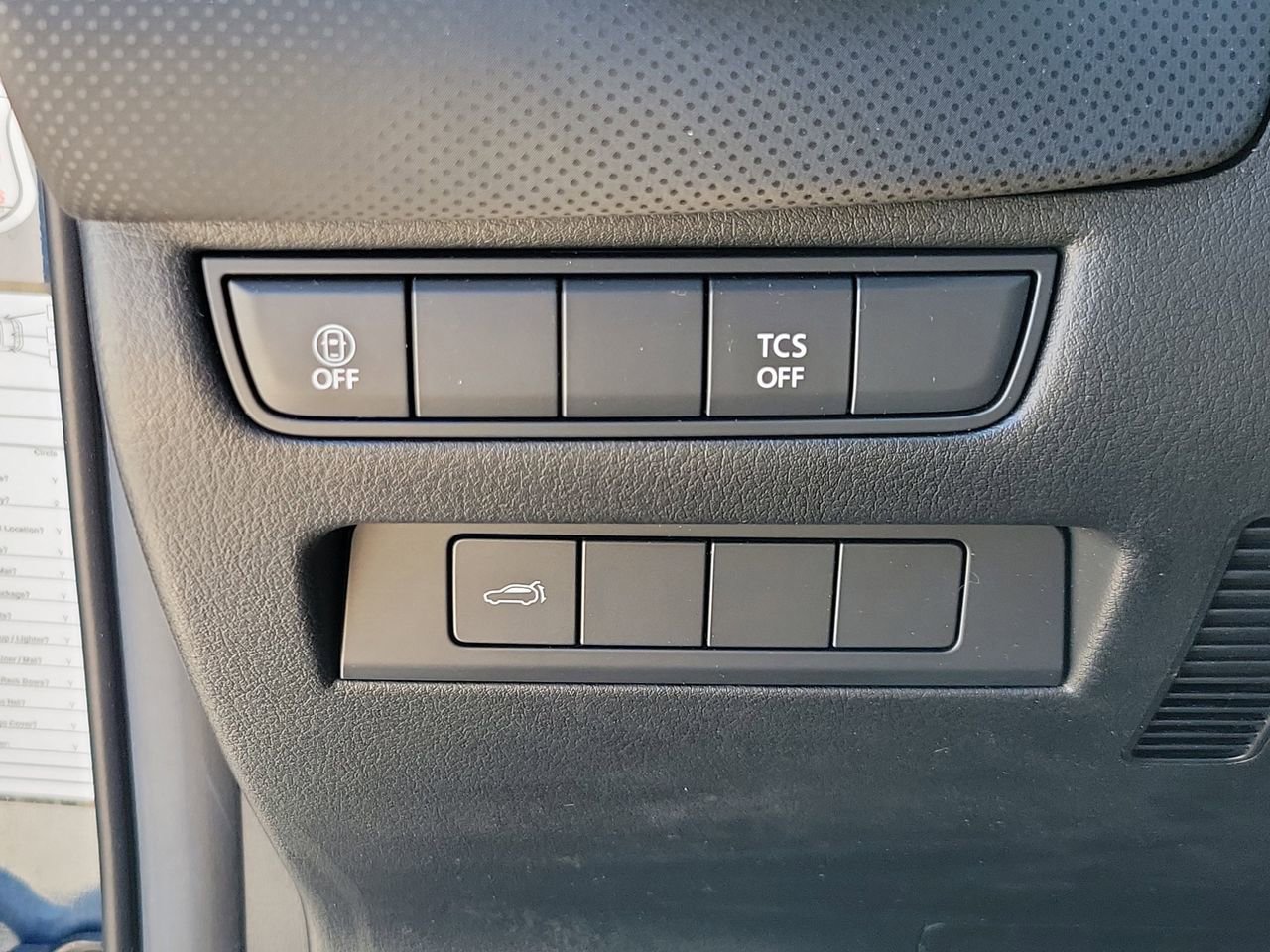 Used 2025 MAZDA CX-50 AWD 2.5 S w/ Premium Package image 30