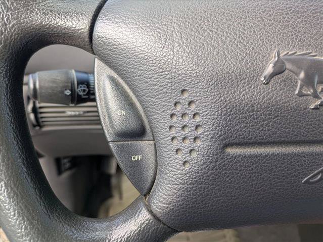 Used 2001 Ford Mustang Convertible RWD image 14