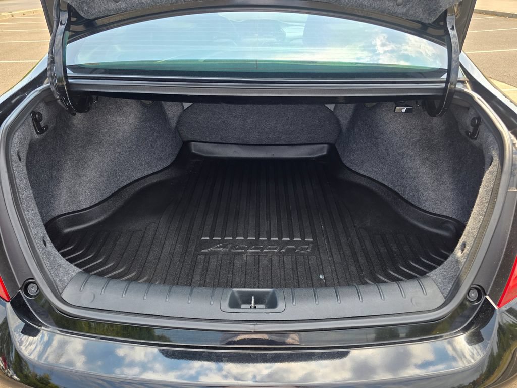 Used 2017 Honda Accord EX-L image 13