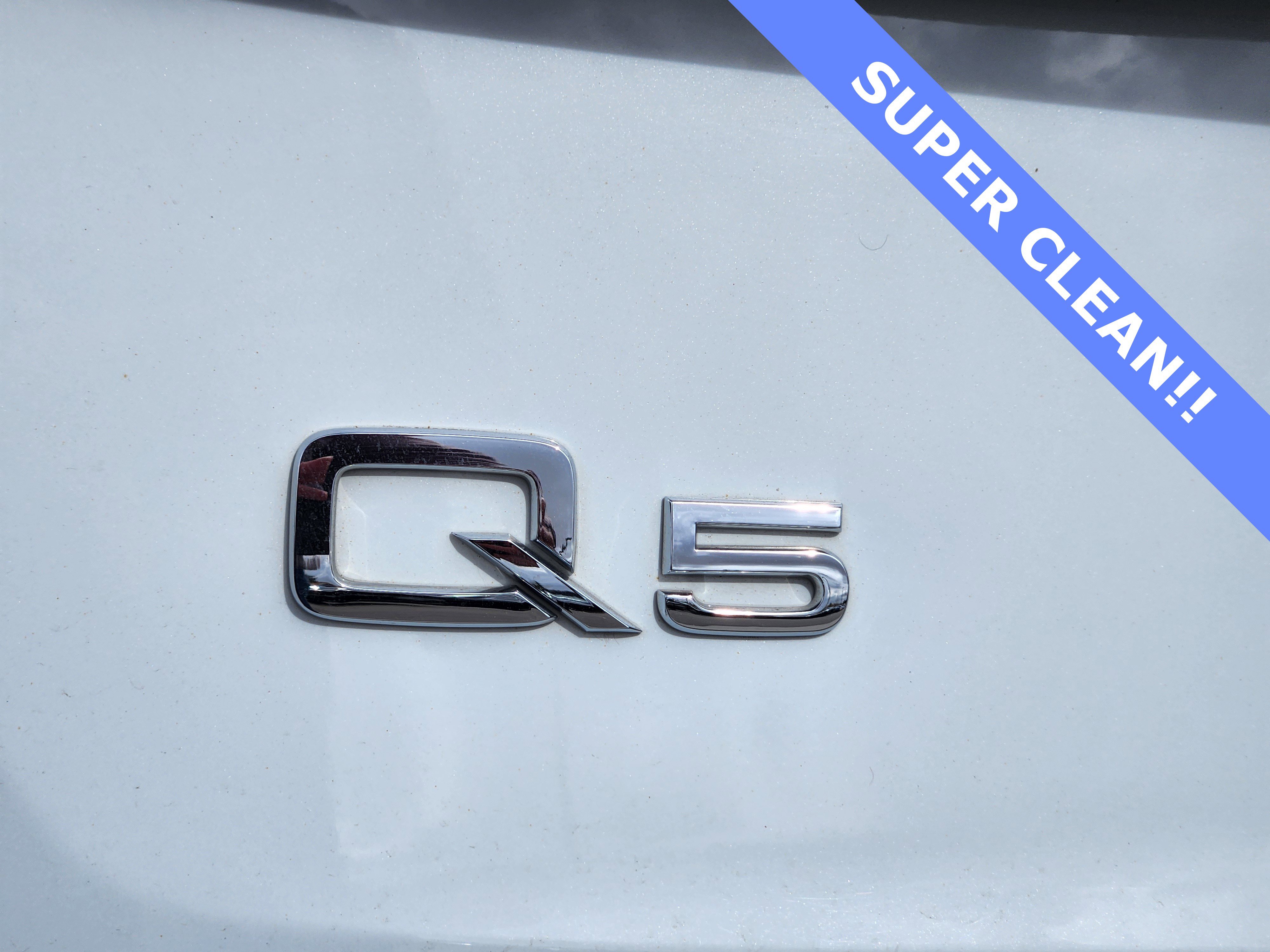 Used 2021 Audi Q5 Prestige w/ Prestige Package image 15