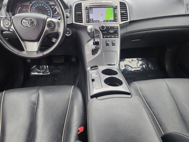 Used 2014 Toyota Venza Limited image 27