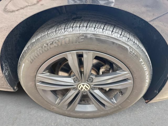 Used 2022 Volkswagen Jetta SE w/ Panoramic Sunroof Package FWD image 10