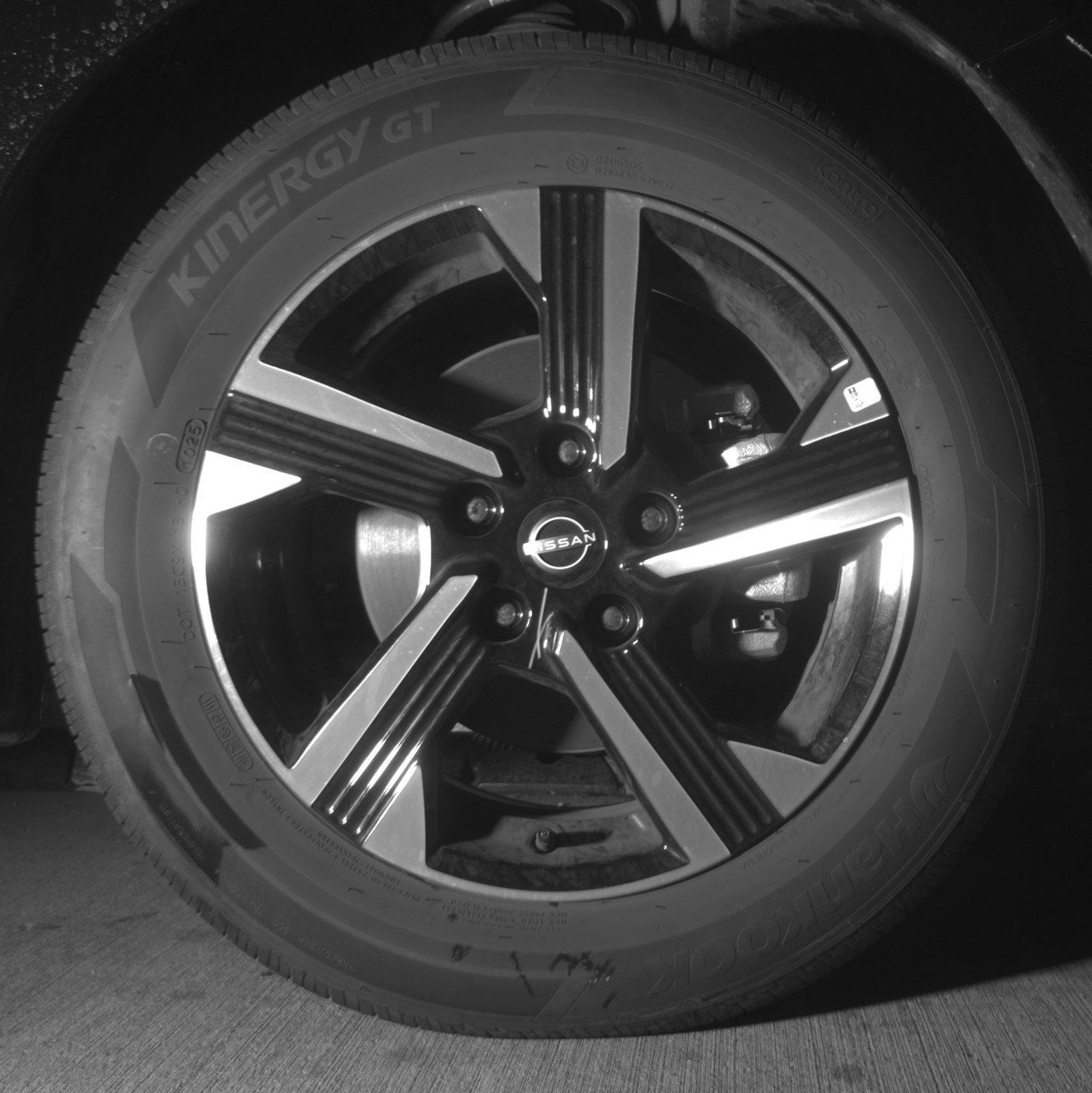 Used 2025 Nissan Sentra SV image 12