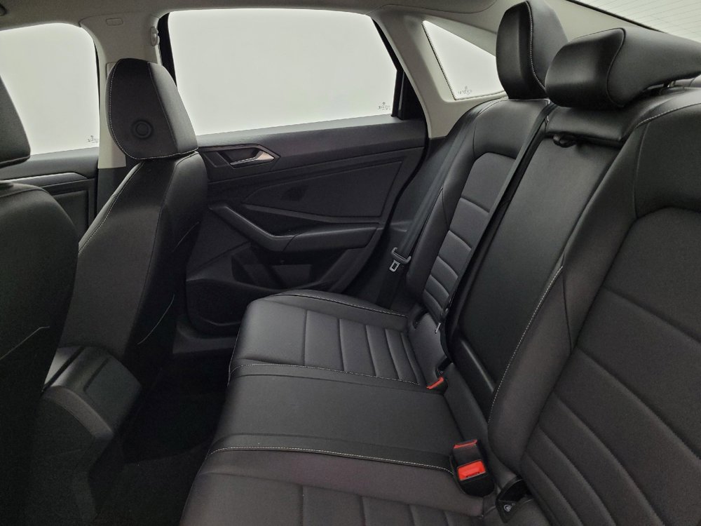 Used 2024 Volkswagen Jetta SE image 18