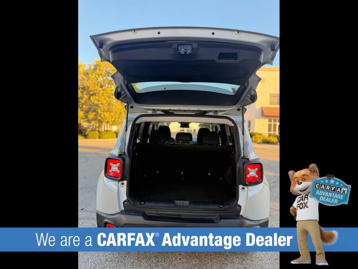 Used 2018 Jeep Renegade Altitude FWD image 7