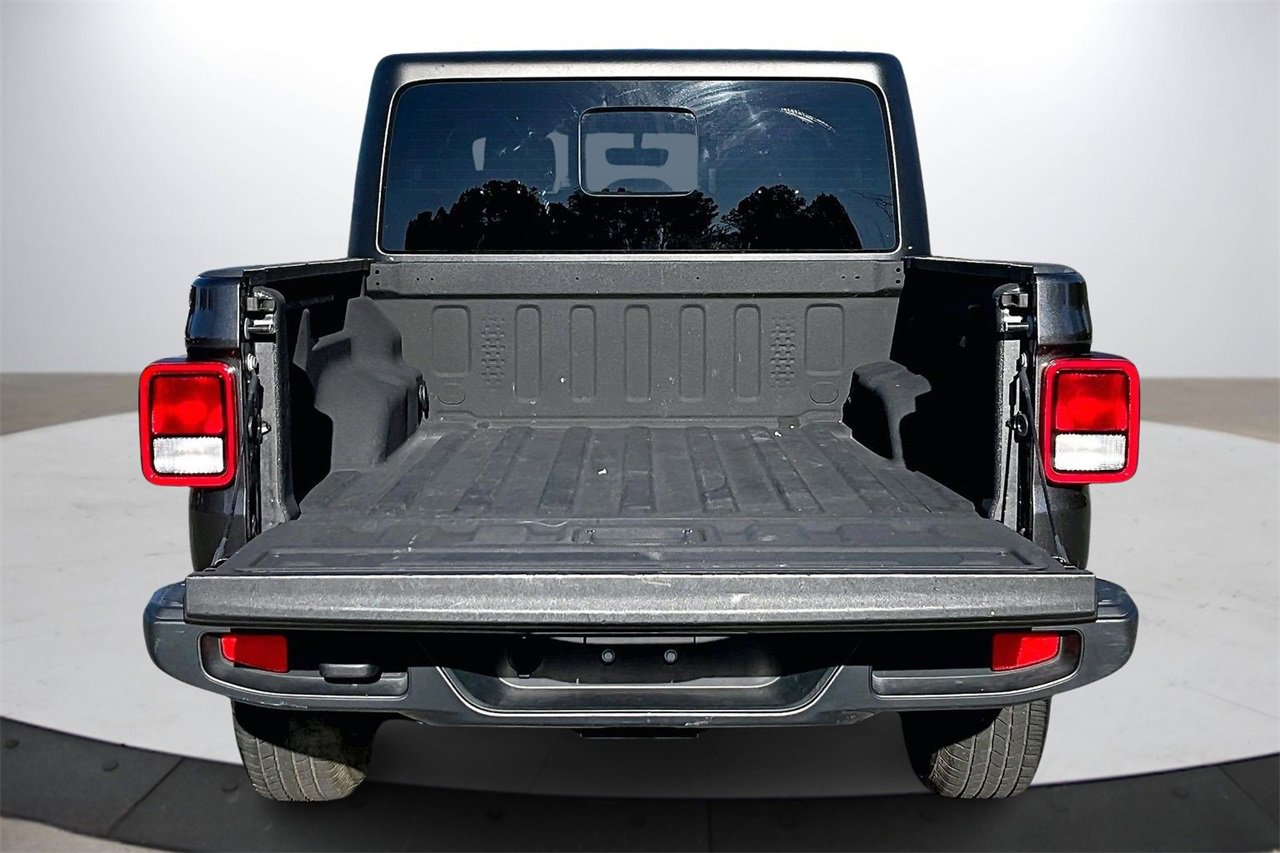Certified 2023 Jeep Gladiator Overland image 25