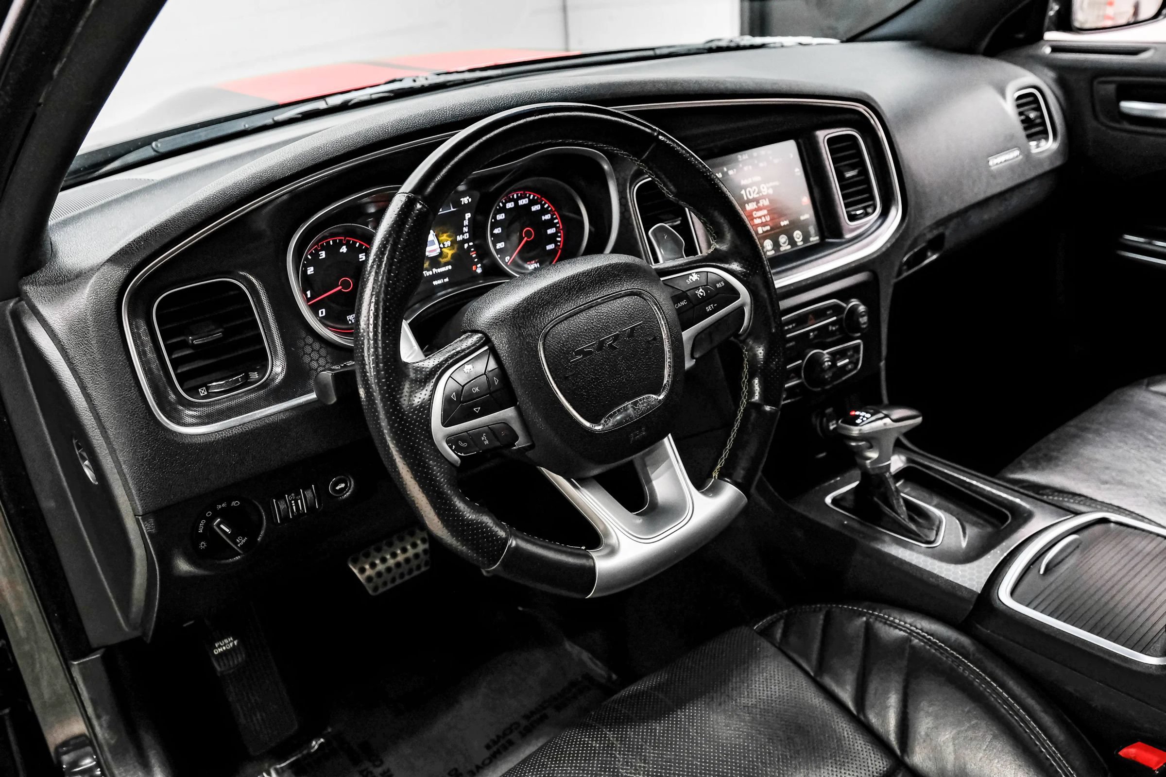 Used 2016 Dodge Charger SRT w/ Harman/Kardon Audio Group RWD image 20