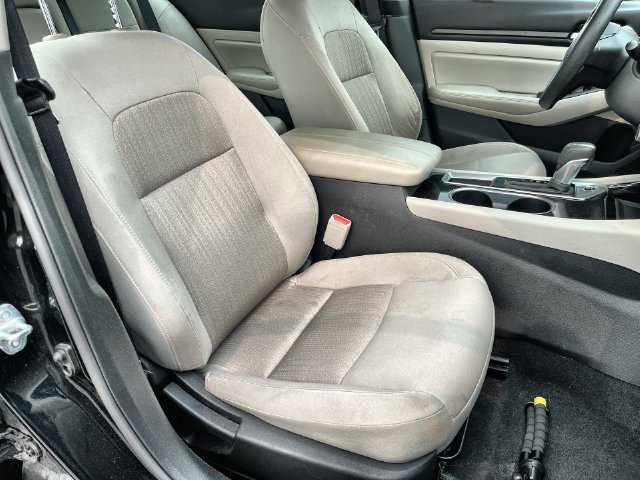 Used 2024 Nissan Altima 2.5 SV FWD image 31