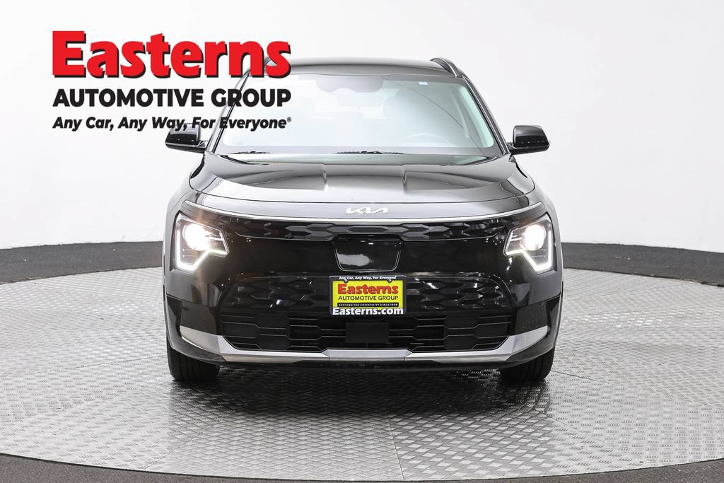 Used 2024 Kia Niro Wind w/ Wind Preserve Package FWD image 2