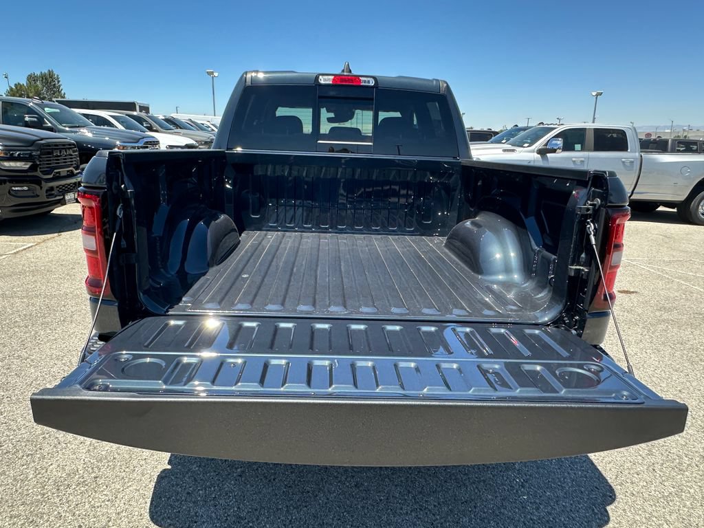 New 2026 RAM 1500 Big Horn w/ Night Edition AWD/4WD image 19
