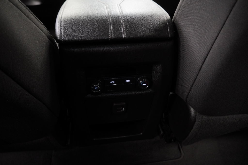 Used 2023 Chevrolet Traverse LT FWD image 32