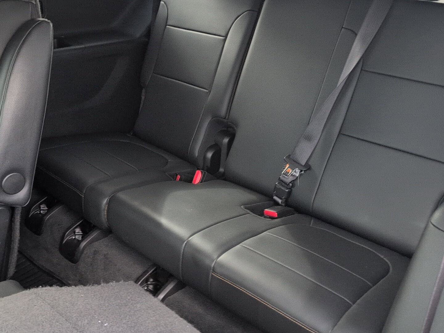 Used 2019 Chevrolet Traverse RS image 16