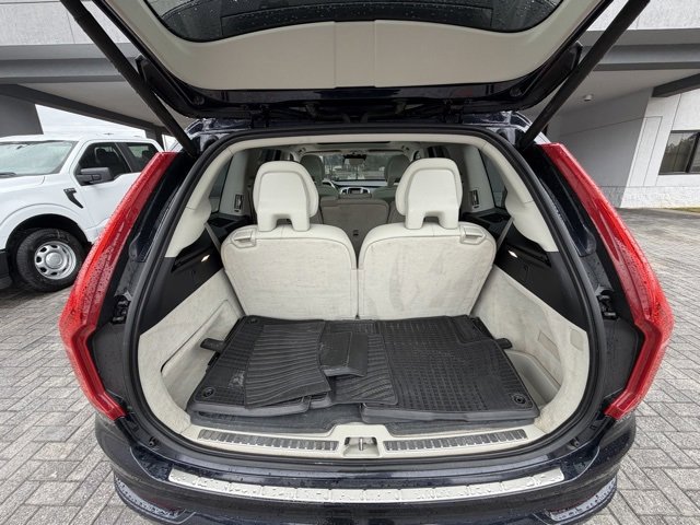 Used 2016 Volvo XC90 T6 Momentum w/ Momentum Plus Package image 21